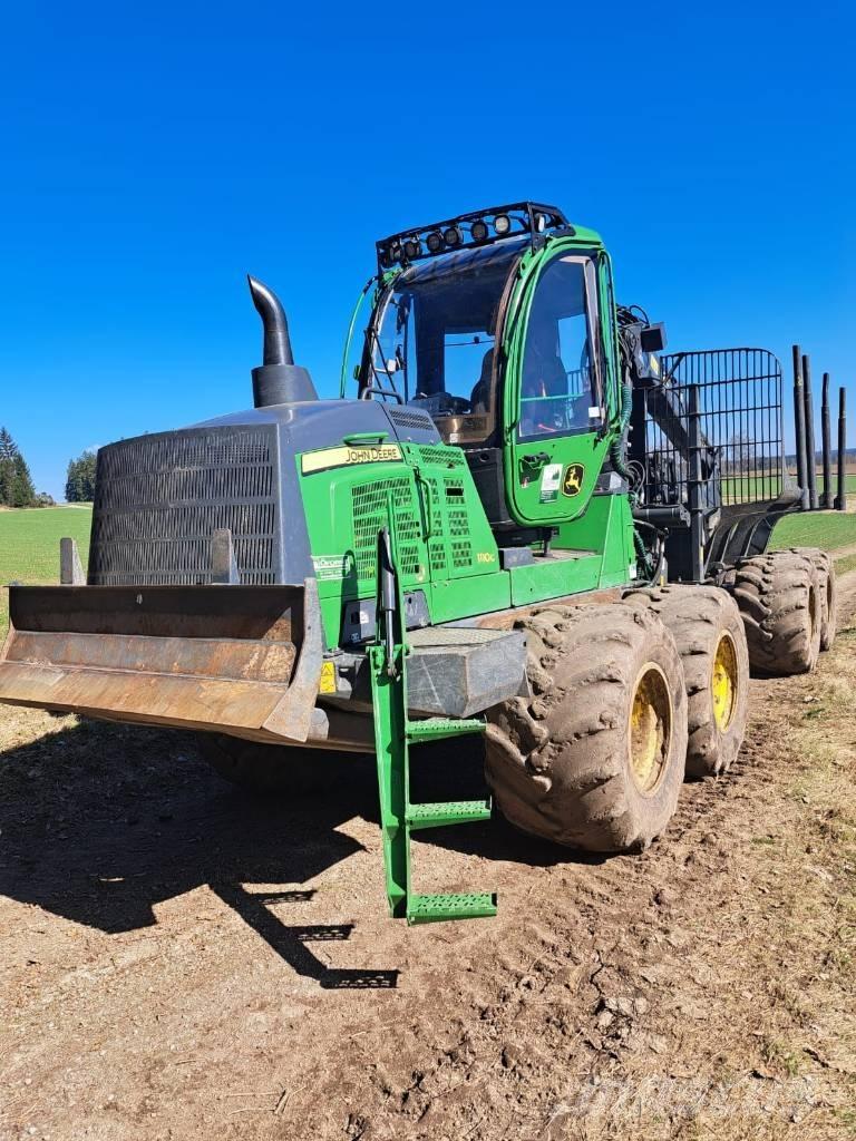 John Deere 1110 G Forwardery
