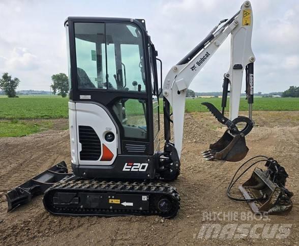 Bobcat E20 Minikoparki