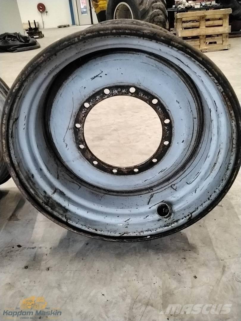 Valmet 901 20x34 Opony, koła i felgi