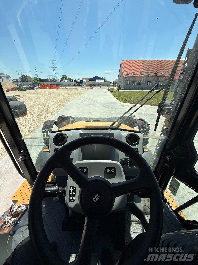 CAT 432f2 Koparko-ładowarki