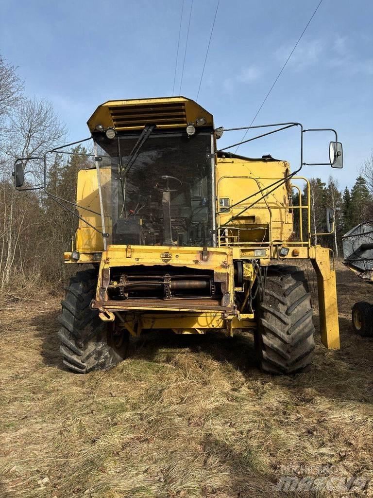 New Holland TX 36 Kombajny zbożowe