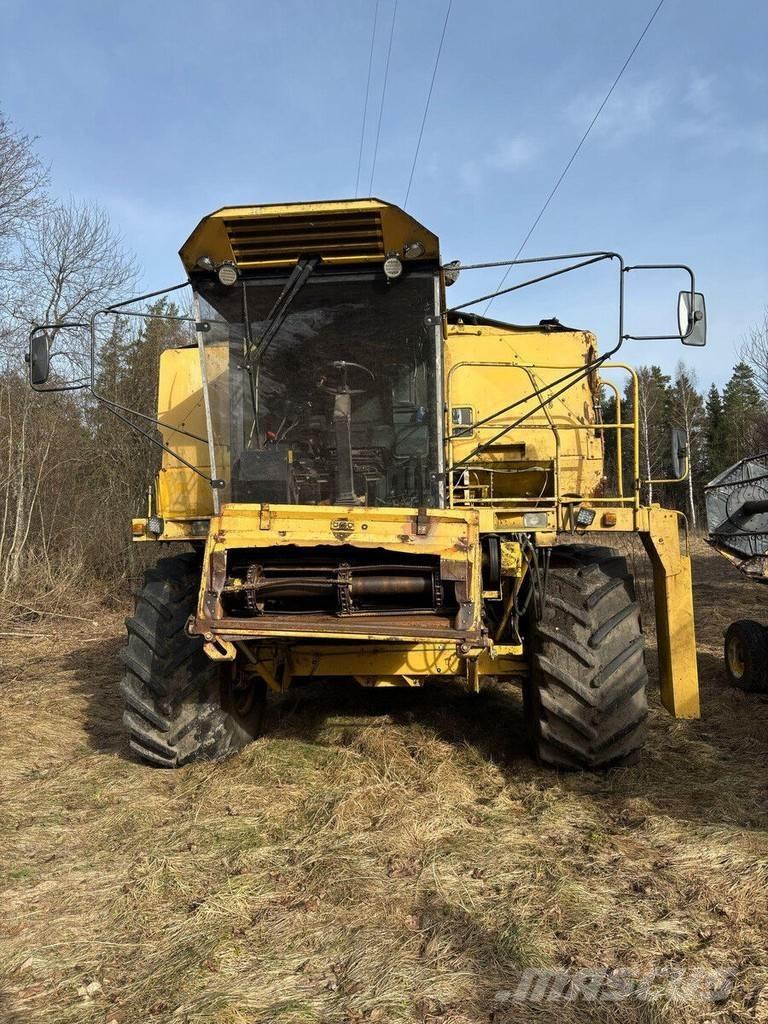 New Holland TX 36 Kombajny zbożowe