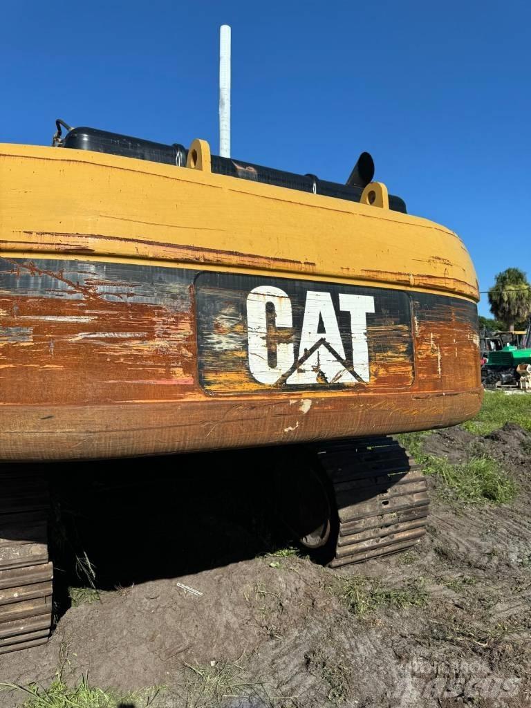 CAT 330 L Koparki gąsienicowe