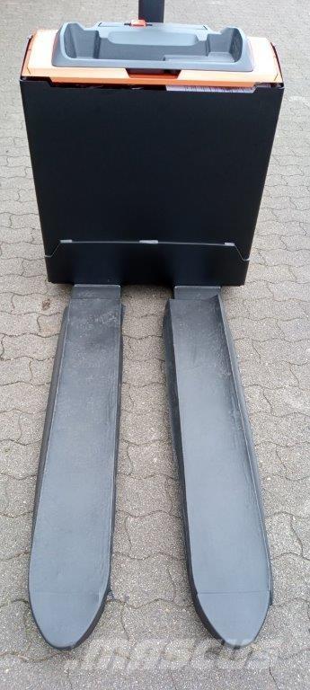 Toyota LWE 200 Wózki widłowe unoszące z dyszlem