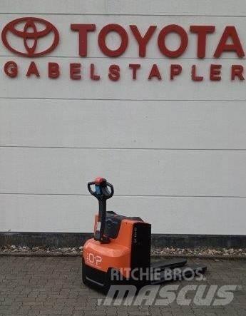 Toyota LWE 200 Wózki widłowe unoszące