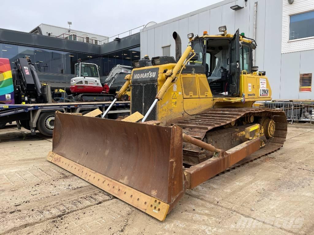 Komatsu D 65 PX-18E0 Spycharki gąsienicowe