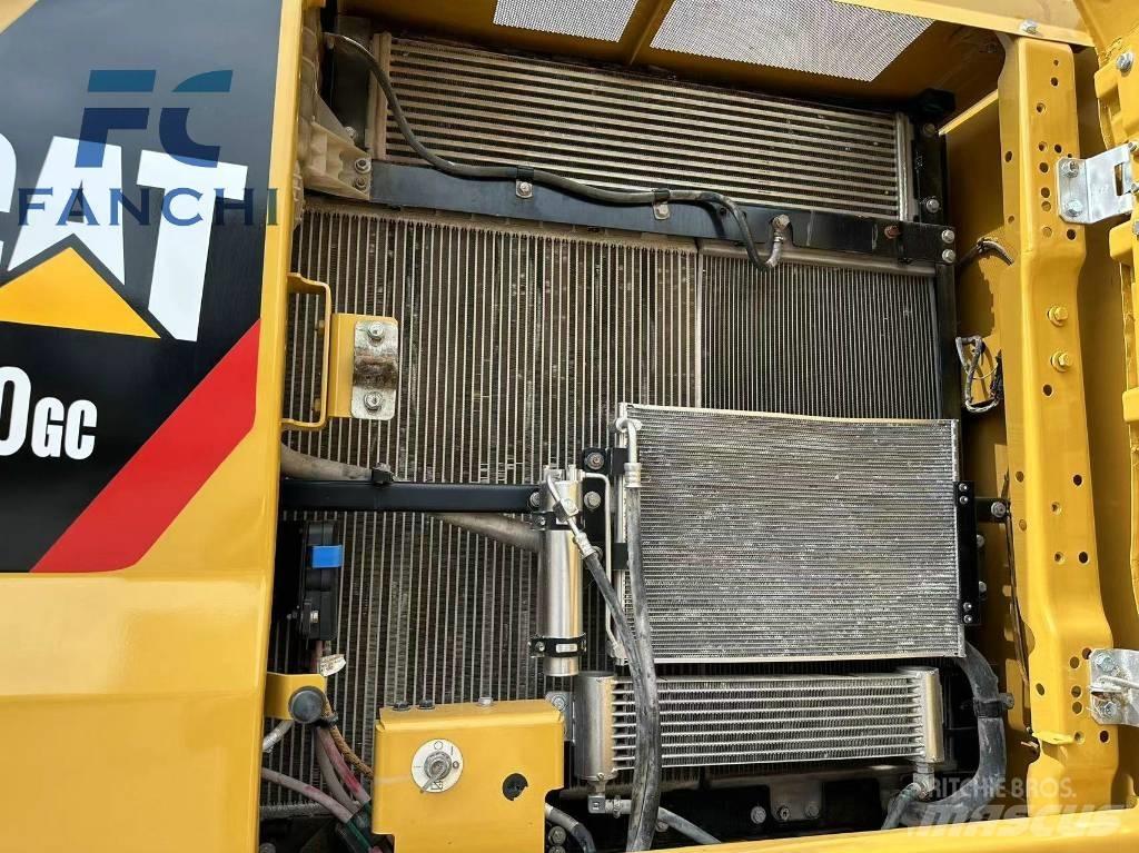 CAT 330GC Koparki przeładunkowe