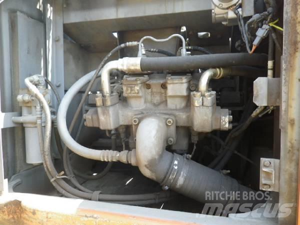 Hitachi EX200-5E Koparki gąsienicowe