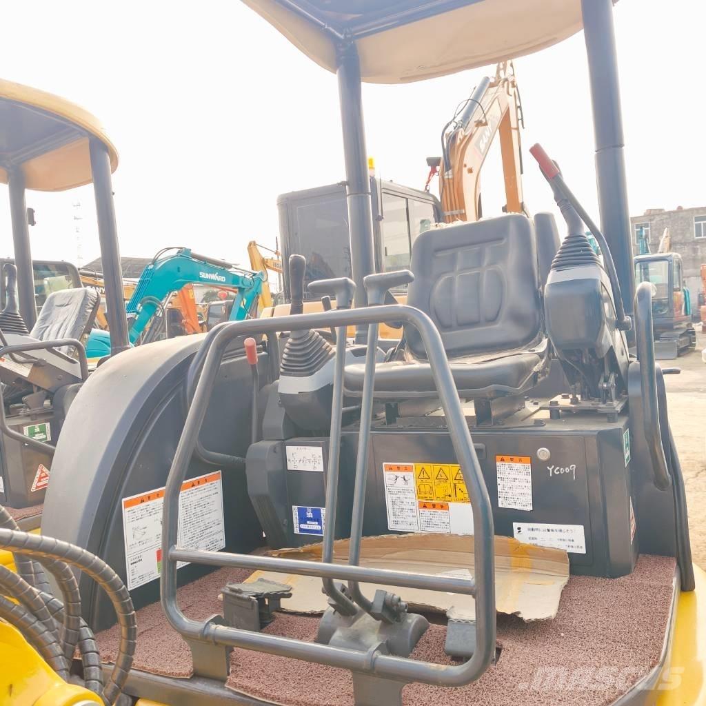 Komatsu PC30MR Minikoparki