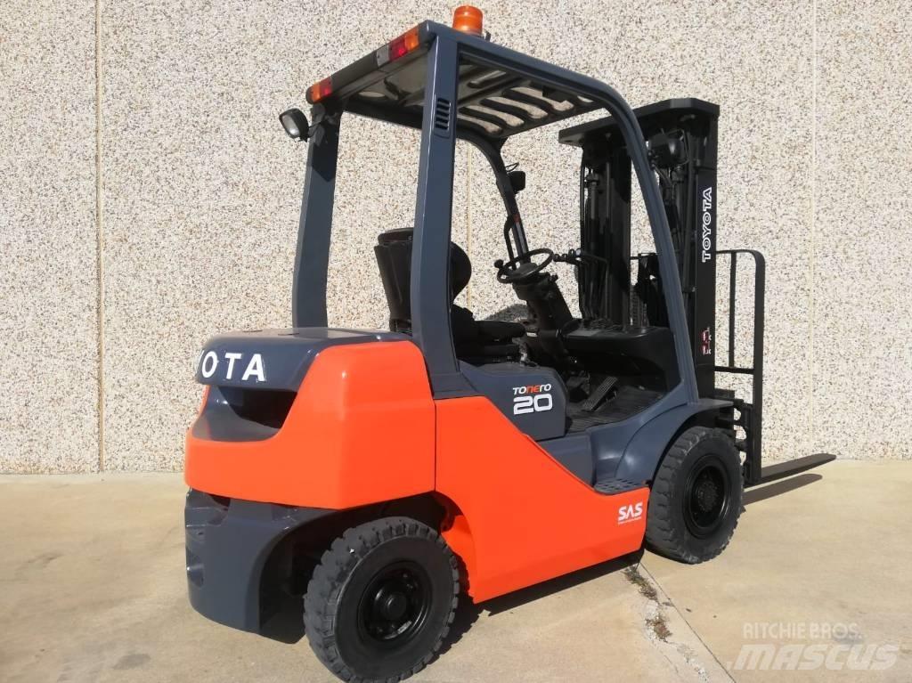 Toyota 02-8 FG F 20 Wózki LPG