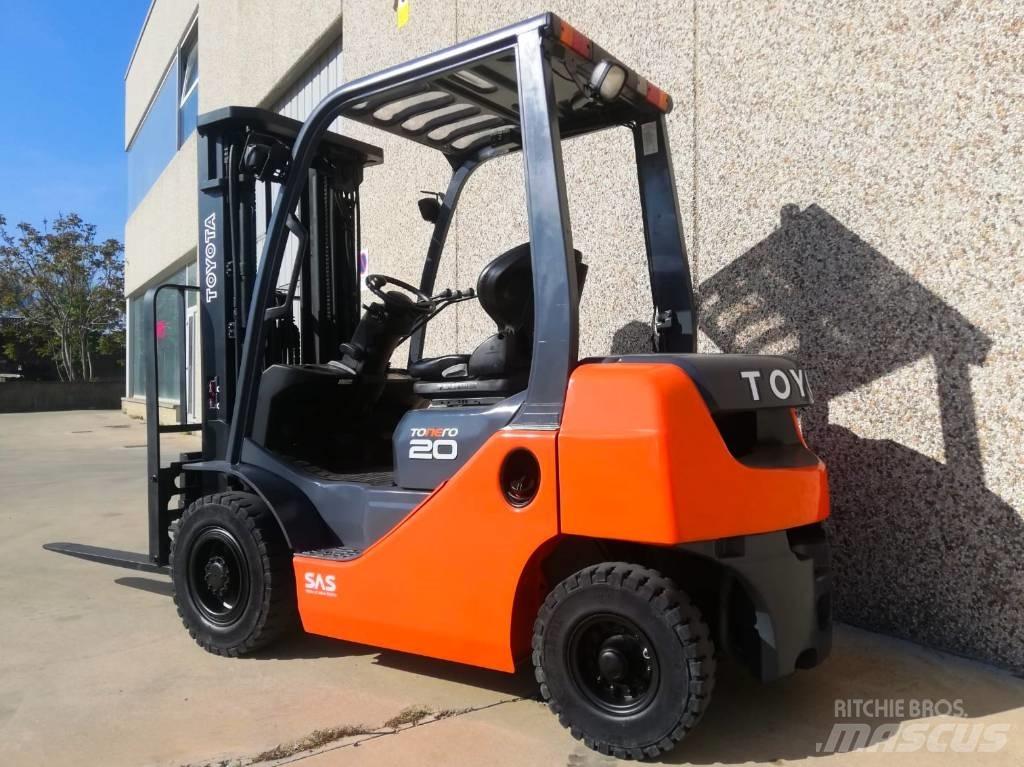Toyota 02-8 FG F 20 Wózki LPG
