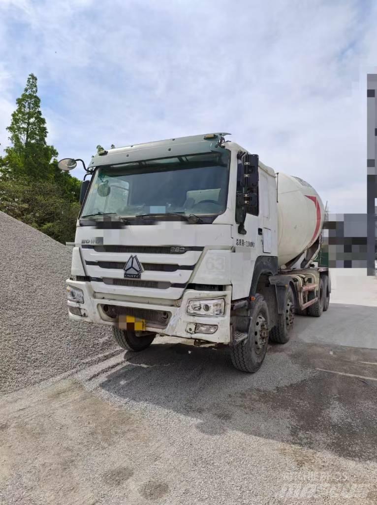Howo 搅拌车 750 Betoniarki i gruszki