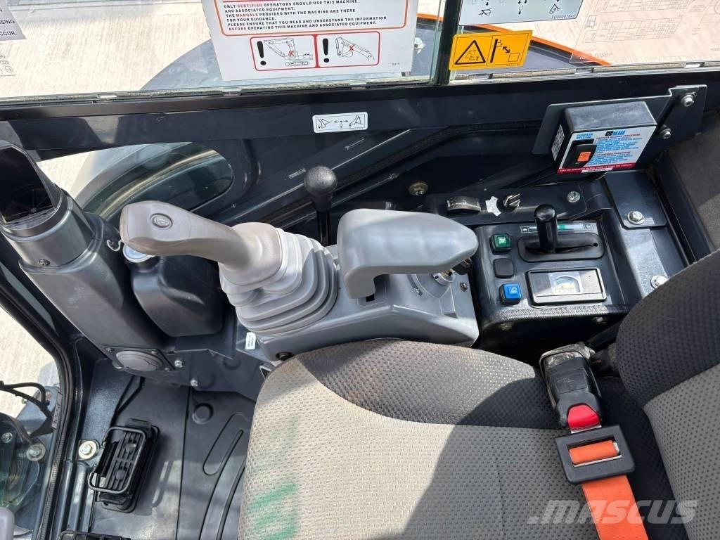Hitachi ZX 26 U-6 Minikoparki