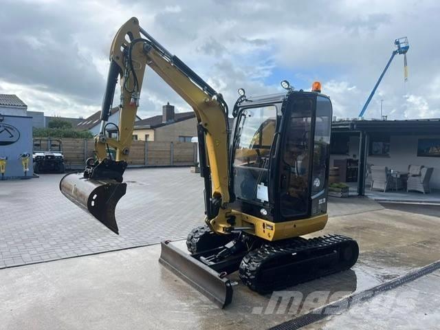 CAT 302.7 D CR Minikoparki