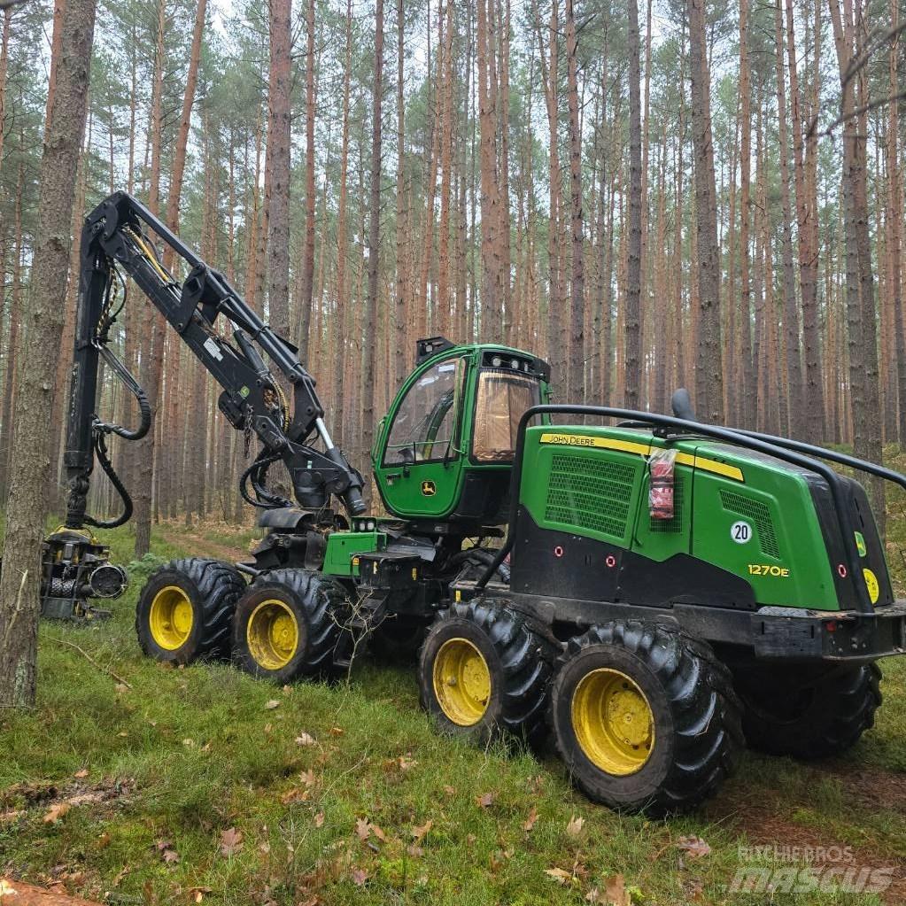 John Deere 1270E Harwestery