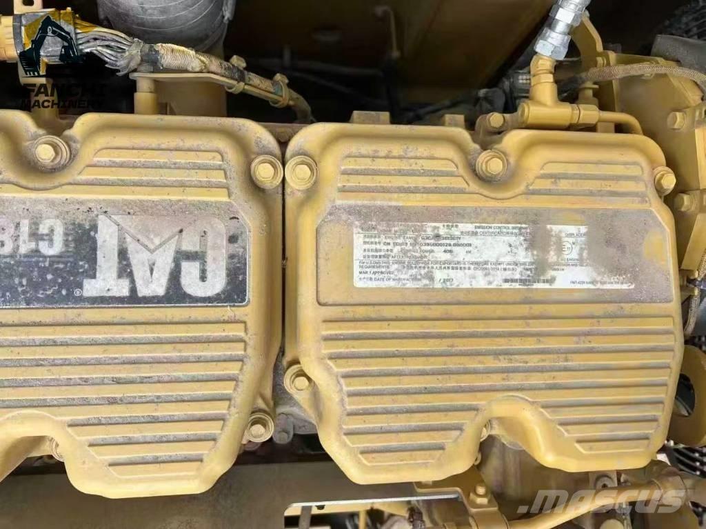 CAT 390F Koparki gąsienicowe