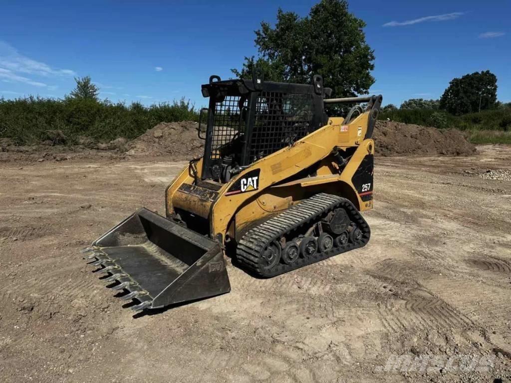 CAT 257 Ładowarki gąsienicowe