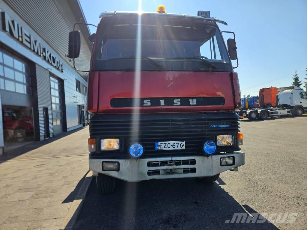 Sisu SM300 8X2 Samochody do przewozu maszyn leśnych