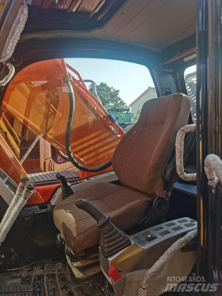 Doosan DX 225 LC Koparki gąsienicowe