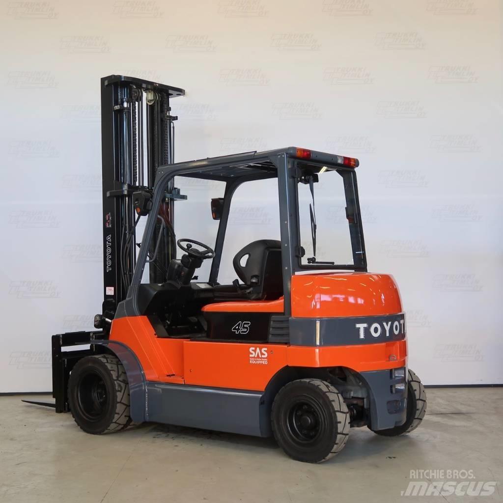 Toyota 7FBMF45 Wózki elektryczne