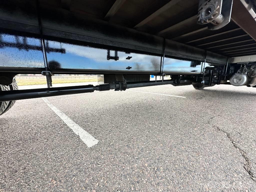 Hino 268 A Ciężarówki typu Platforma / Skrzynia