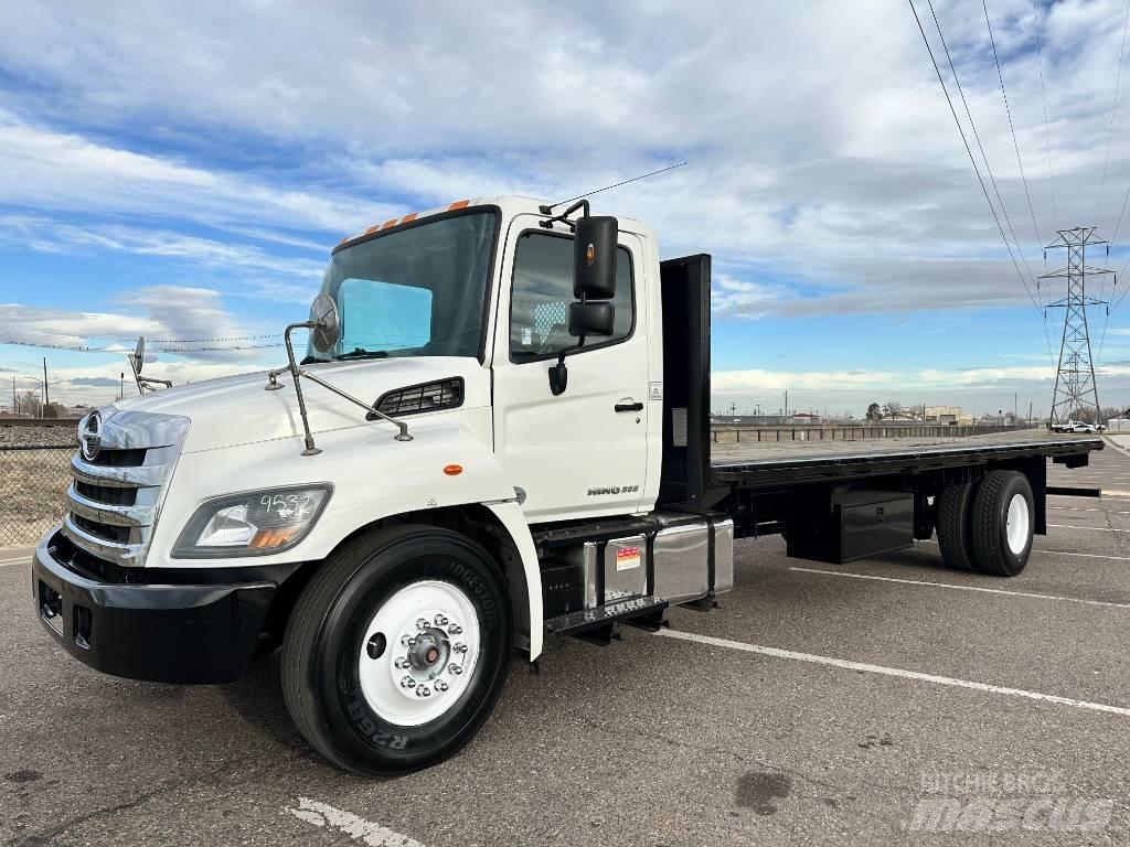 Hino 268 A Ciężarówki typu Platforma / Skrzynia