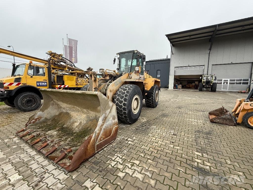 CASE 821 B Ładowarki kołowe
