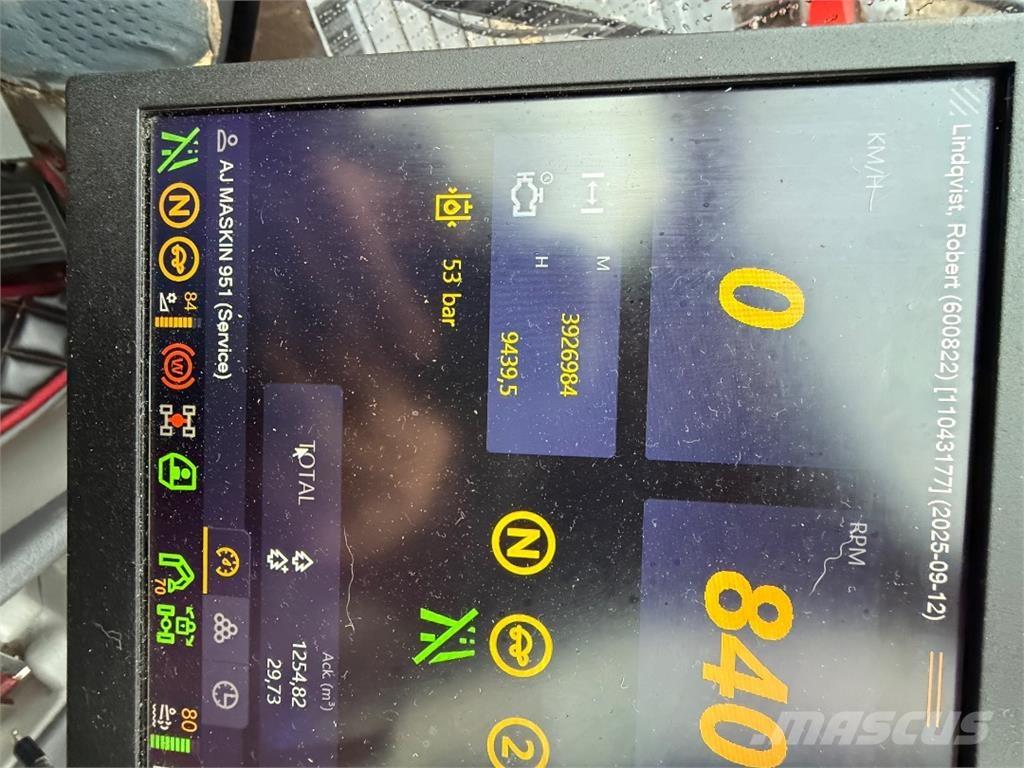 Komatsu 951 Harwestery