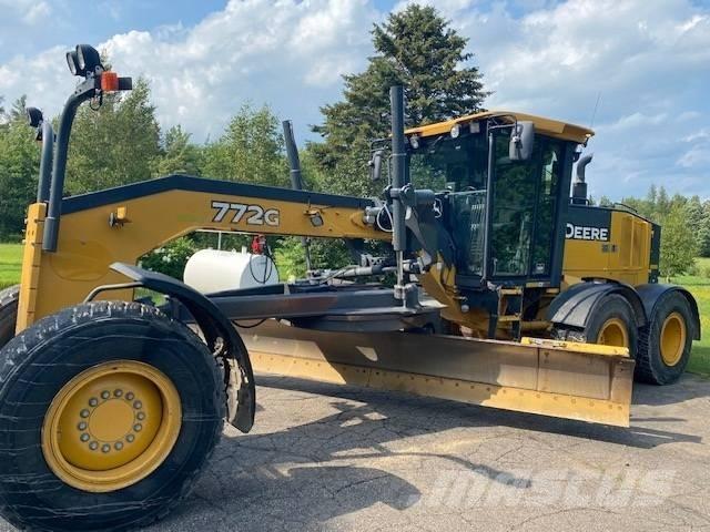 John Deere 772 G Równiarki