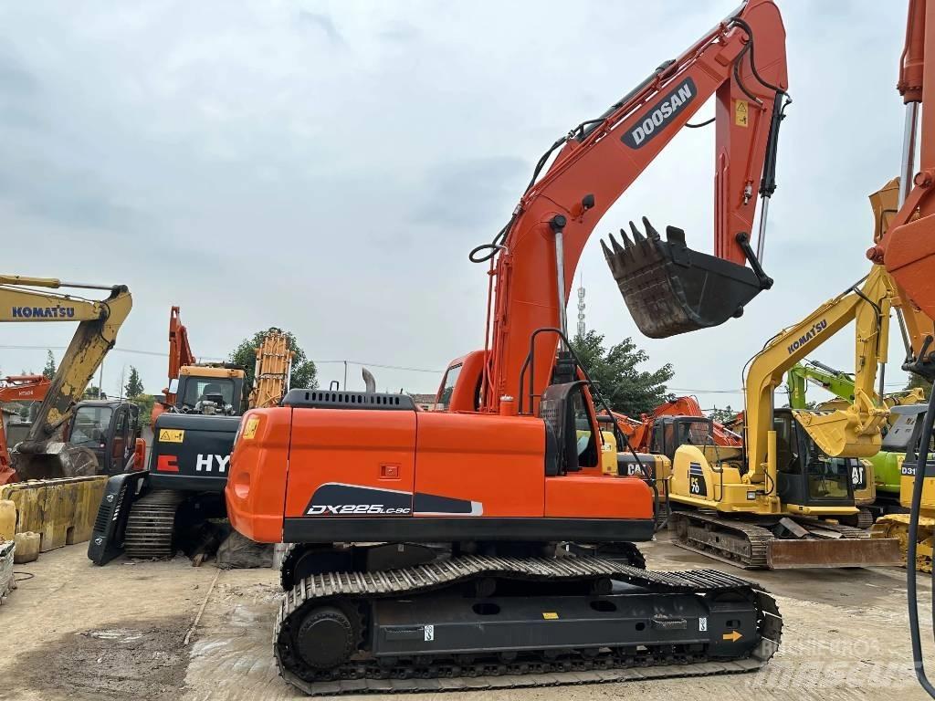 Doosan DX225LC-9C Koparki gąsienicowe
