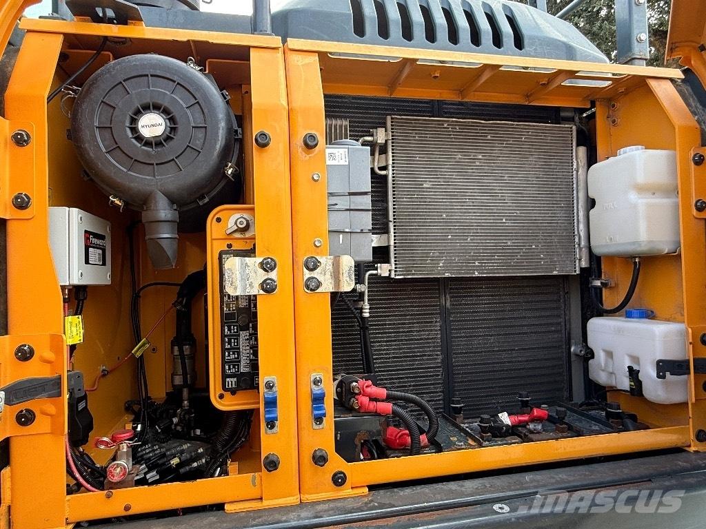 Hyundai HX220AL Koparki gąsienicowe