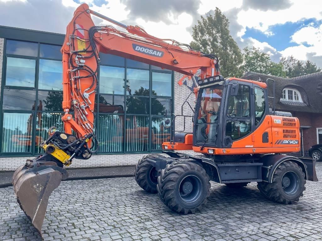 Doosan DX 140 W-3 Koparki kołowe