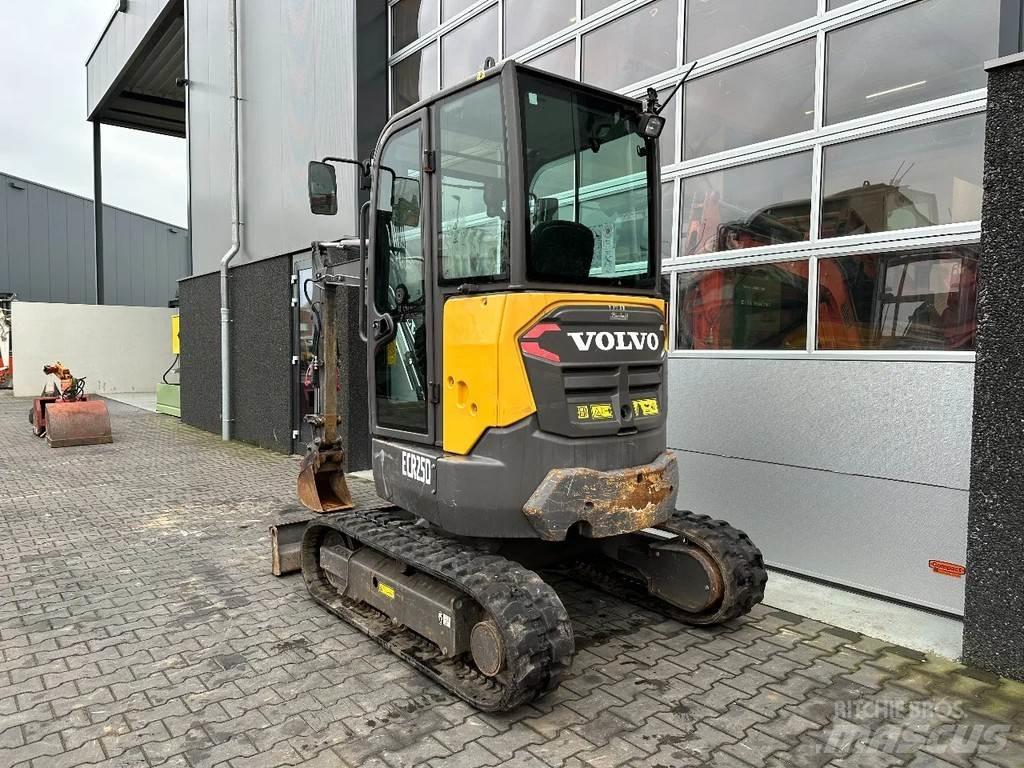 Volvo ECR25D Minikoparki