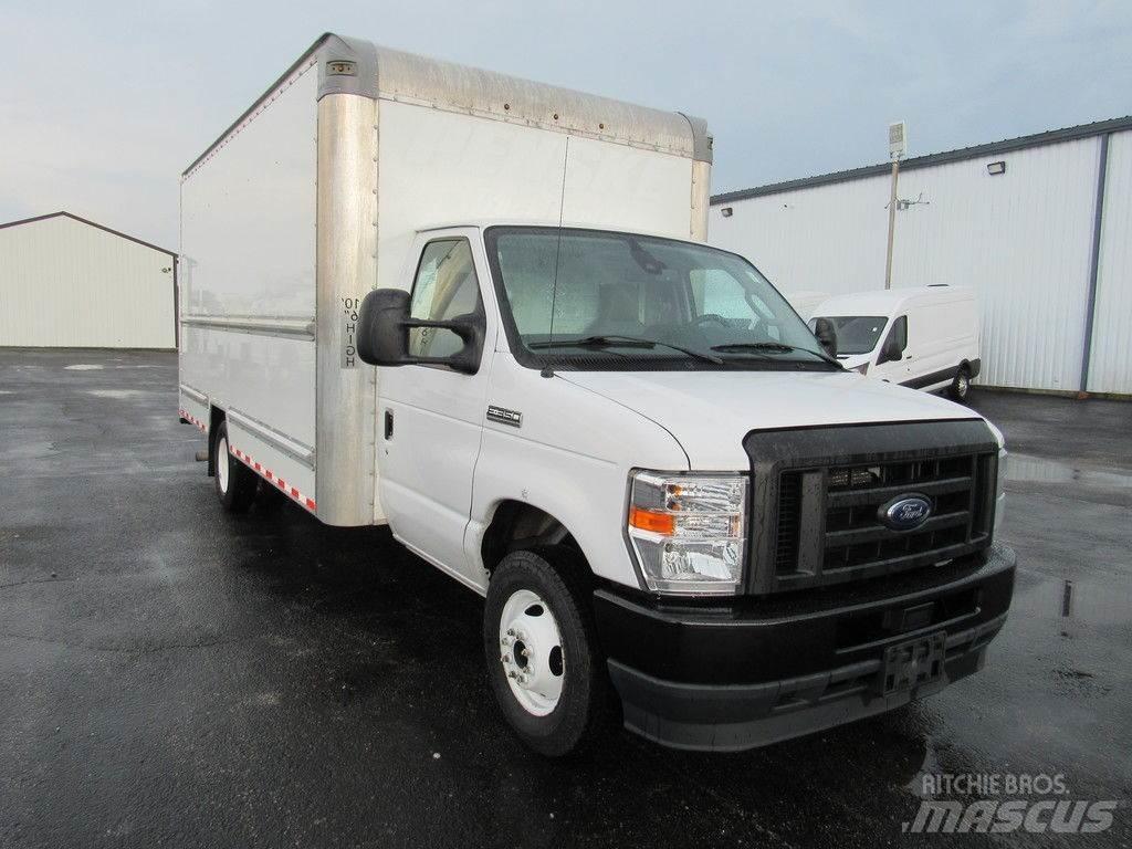 Ford E-350 Samochody ciężarowe ze skrzynią zamkniętą