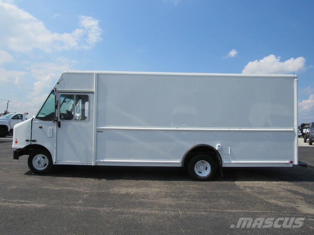 Ford E-450 Samochody ciężarowe ze skrzynią zamkniętą