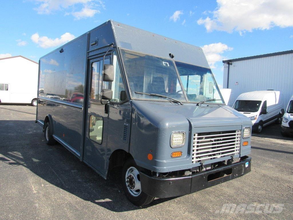 Ford E-450 Samochody ciężarowe ze skrzynią zamkniętą