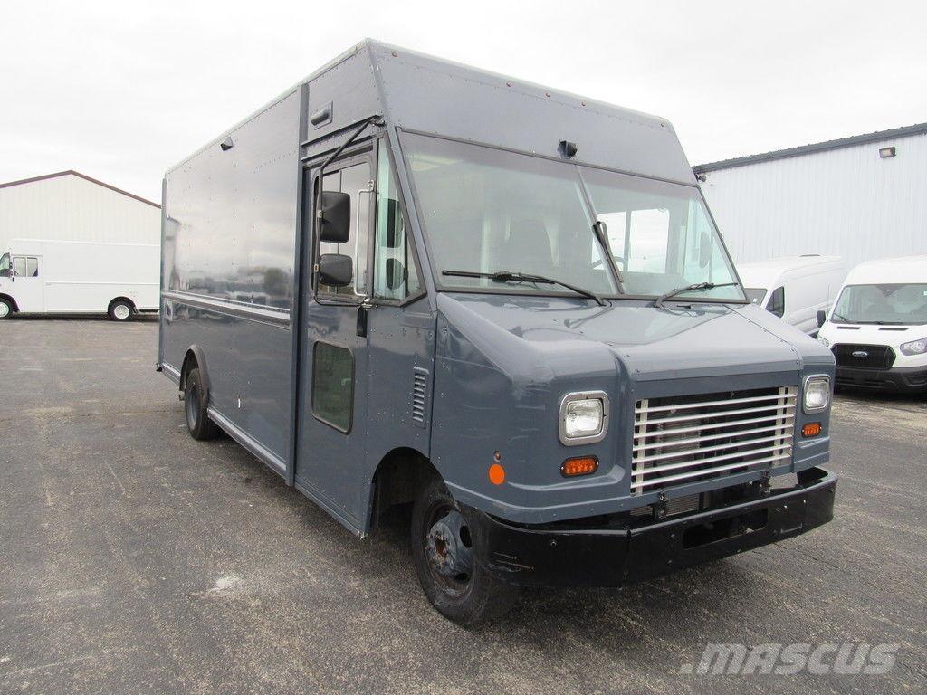 Ford E-450 Samochody ciężarowe ze skrzynią zamkniętą