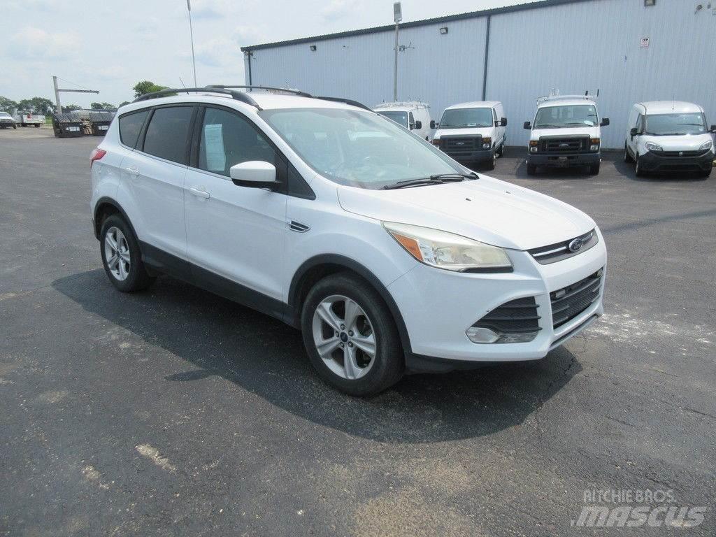 Ford Escape Samochody osobowe