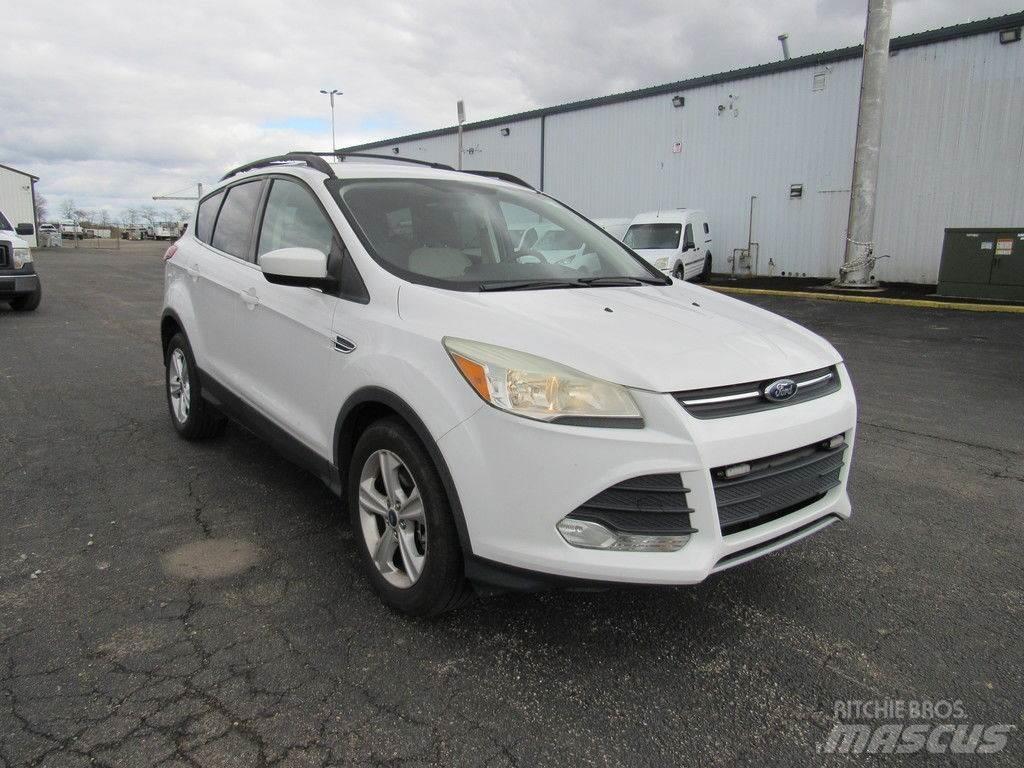 Ford Escape Samochody osobowe