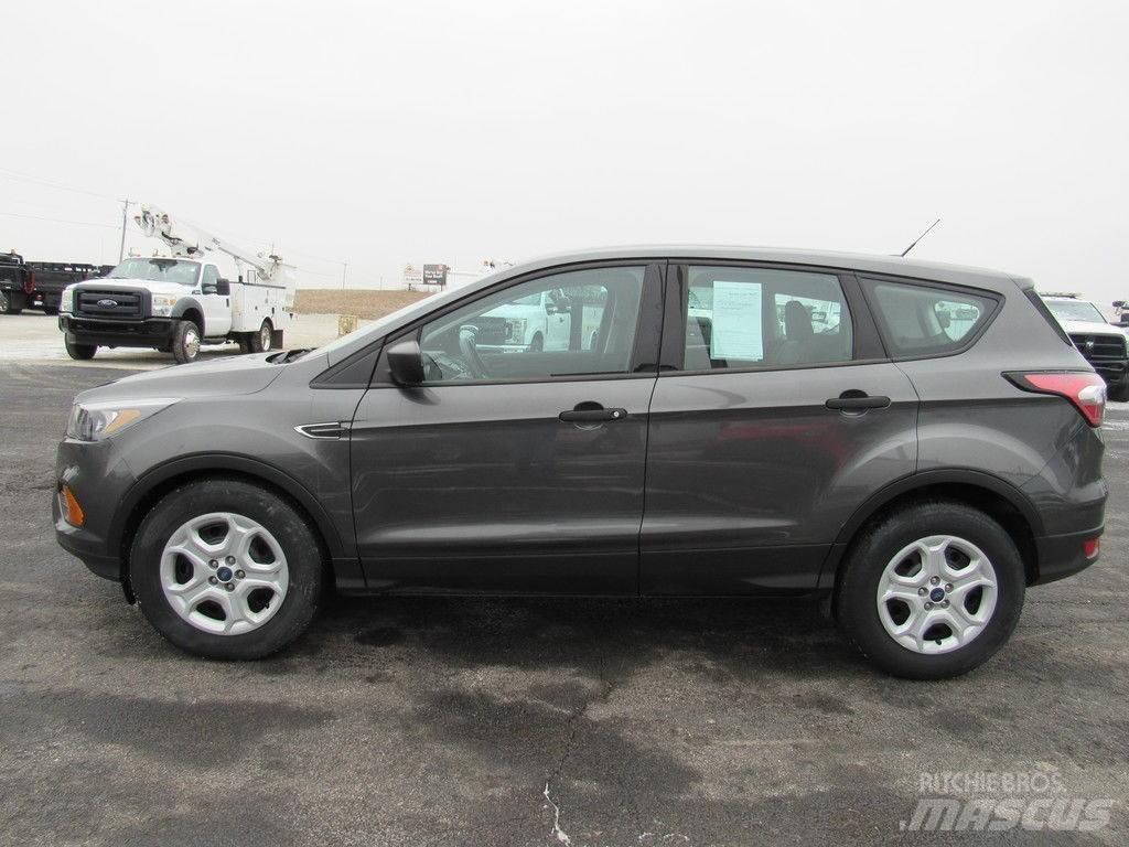 Ford Escape Samochody osobowe