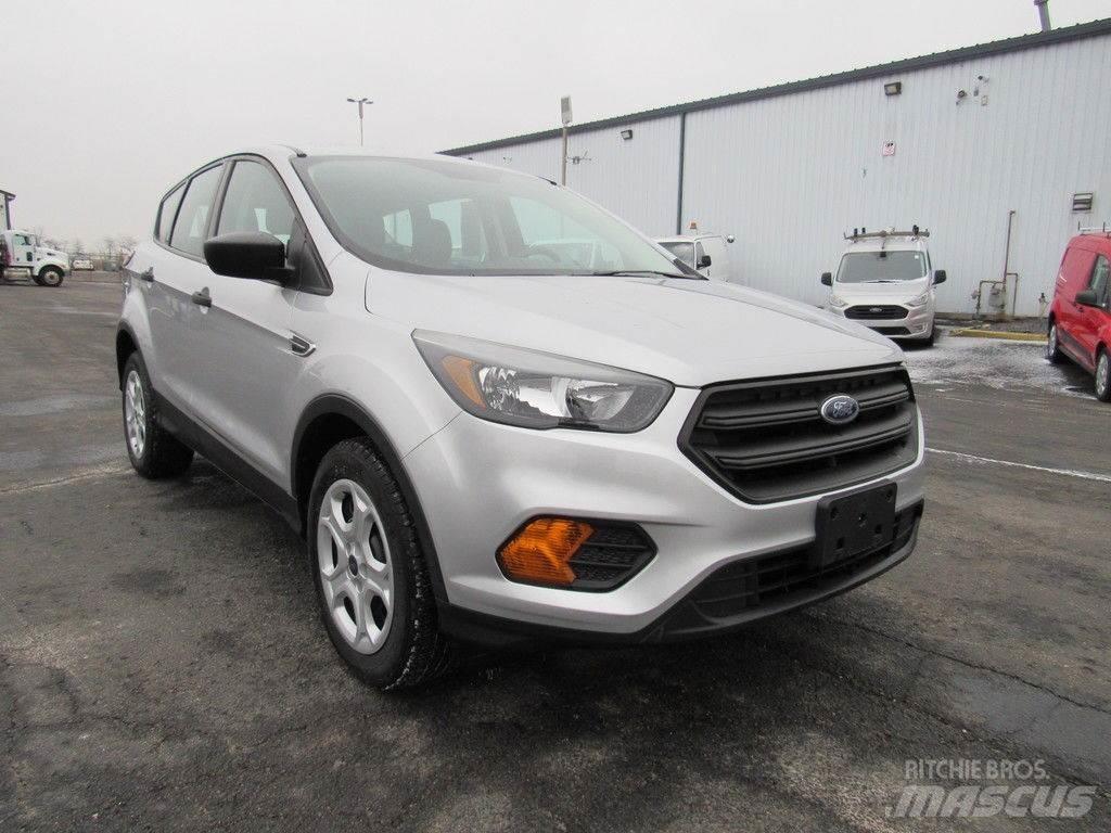 Ford Escape Samochody osobowe