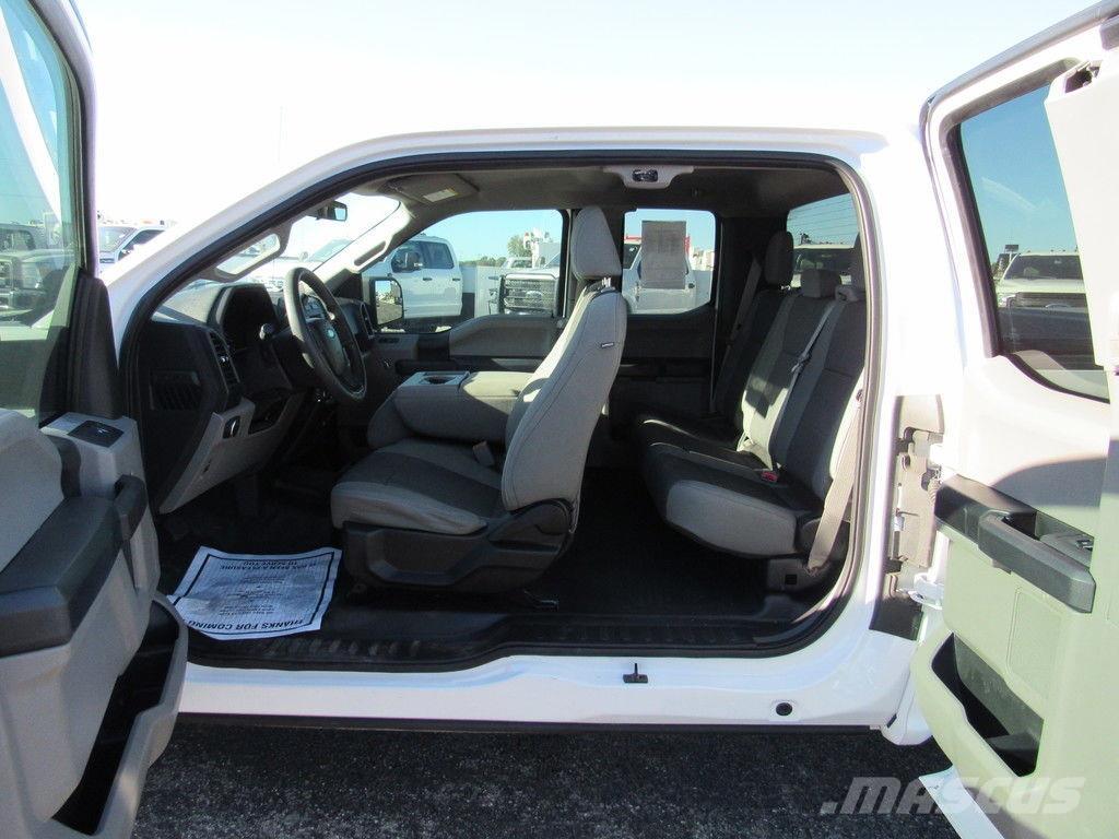 Ford F-150 Pick-upy / Pojazdy z otwieranymi burtami