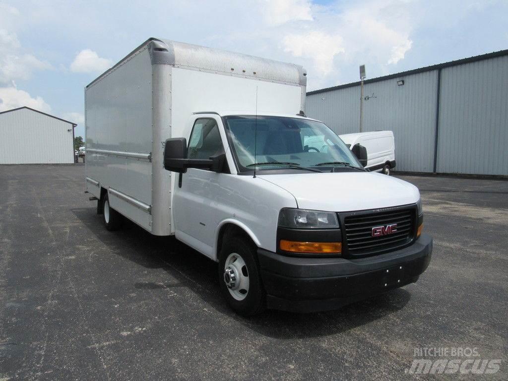 GMC Savana 3500 Samochody ciężarowe ze skrzynią zamkniętą