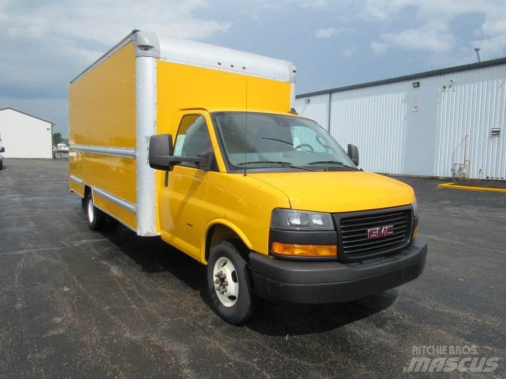 GMC Savana 3500 Samochody ciężarowe ze skrzynią zamkniętą