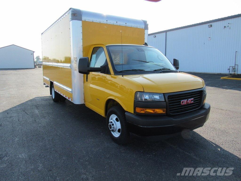 GMC Savana 3500 Samochody ciężarowe ze skrzynią zamkniętą
