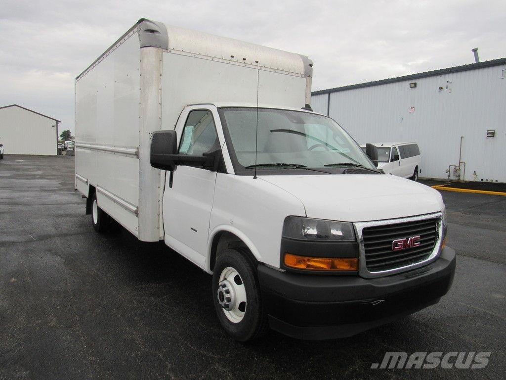 GMC Savana 3500 Samochody ciężarowe ze skrzynią zamkniętą