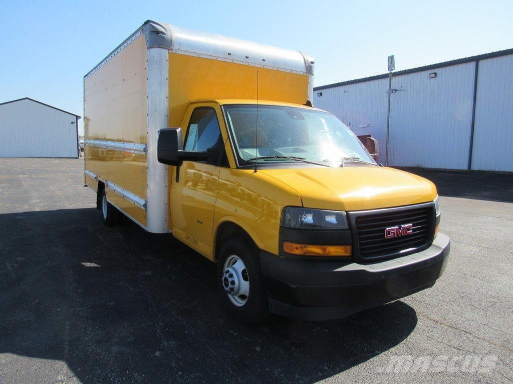 GMC Savana 3500 Samochody ciężarowe ze skrzynią zamkniętą