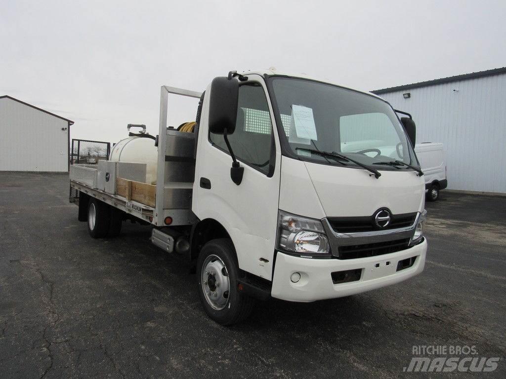 Hino XJC740 Ciężarówki typu Platforma / Skrzynia