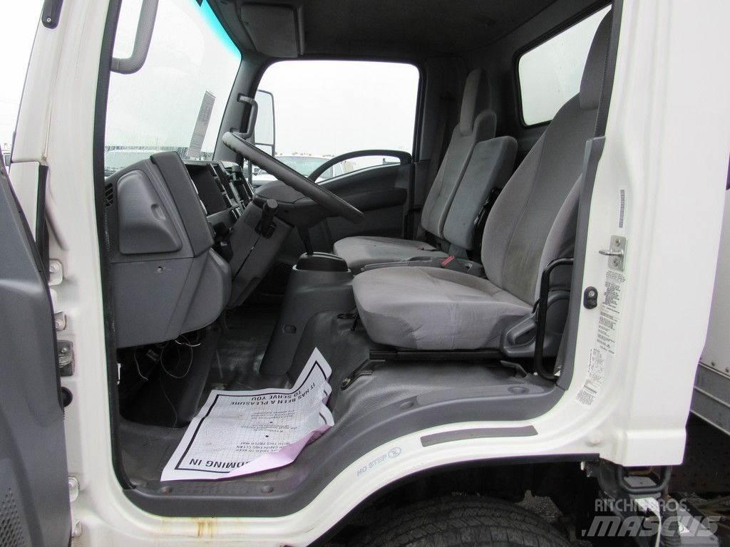 Isuzu NPR Samochody ciężarowe ze skrzynią zamkniętą