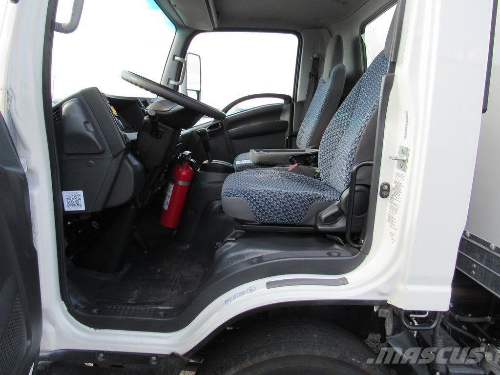 Isuzu NPR XD Samochody ciężarowe ze skrzynią zamkniętą